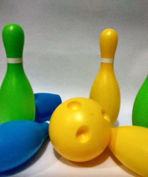Bowling-Set-Skittles-and-Ball.jpg